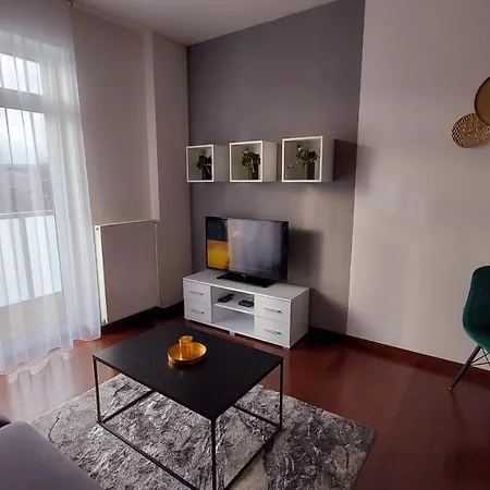 Moser 1303 Apartment *