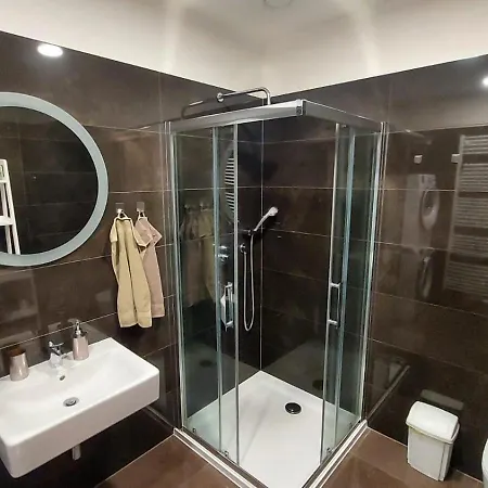 Moser 1303 Apartment *
